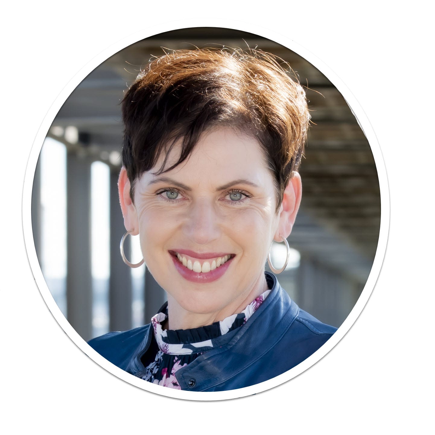 Lisa 1442 x 14442 circle