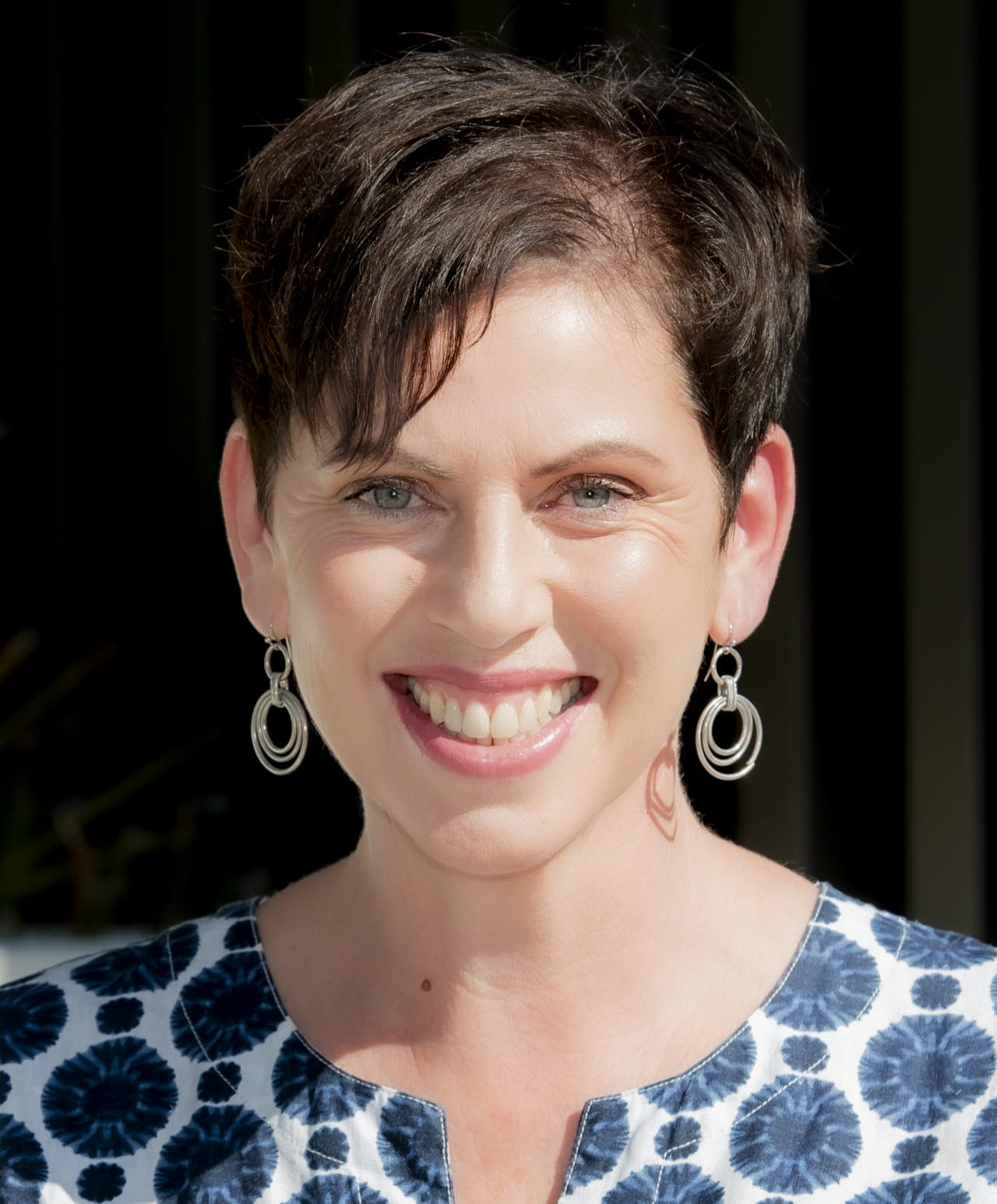 L Mandic headshot 1280 x 1546